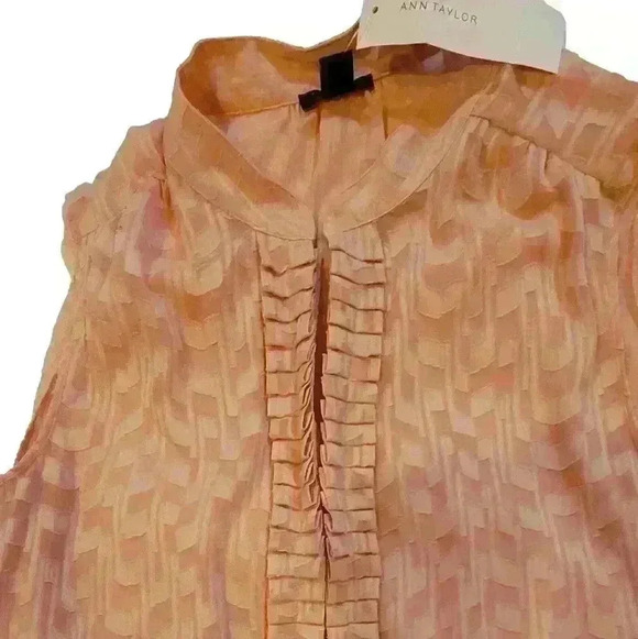 NWT ANN TAYLOR SLEEVELESS TOP - Picture 4 of 7